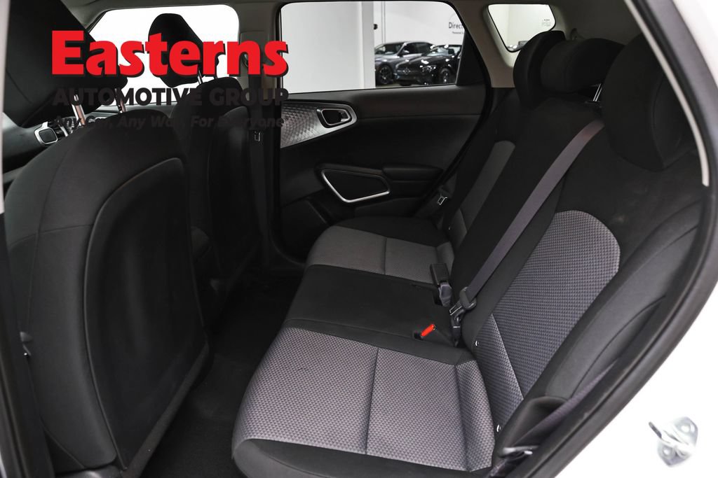 Used 2023 Kia Soul LX FWD image 21