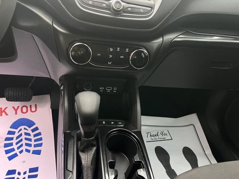 Used 2023 Chevrolet TrailBlazer LS image 15