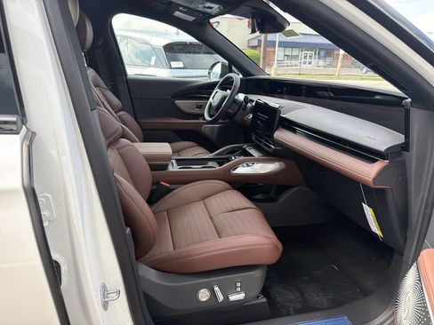 New 2026 Lincoln Nautilus Reserve AWD/4WD image 7