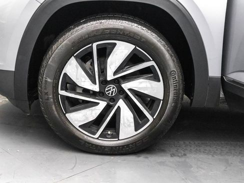 Used 2024 Volkswagen Atlas SE image 39