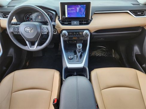Used 2025 Toyota RAV4 XLE Premium image 20