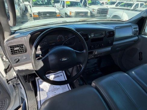 Used 2005 Ford F350 XL image 13