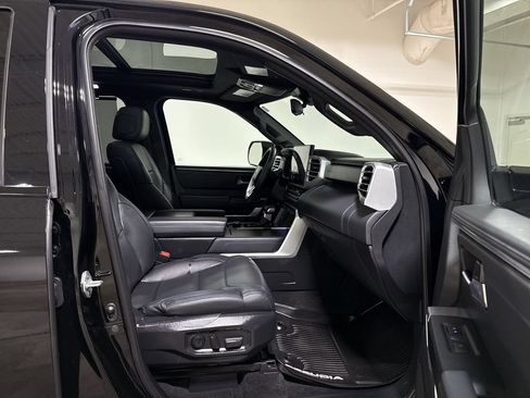 Used 2023 Toyota Sequoia Platinum AWD/4WD image 22