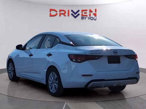 Used 2024 Nissan Sentra S FWD image 3