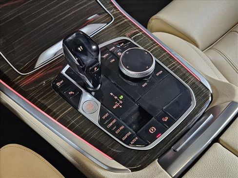 Used 2021 BMW X5 xDrive40i w/ M Sport Package image 12