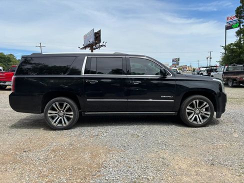 Used 2019 GMC Yukon XL Denali w/ Denali Ultimate Package AWD/4WD image 6