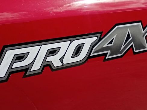 Used 2023 Nissan Titan PRO-4X w/ Pro-4x Convenience Package AWD/4WD image 15