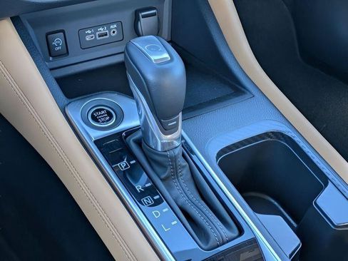 Certified 2025 Nissan Sentra SV w/ SV Premium Package FWD image 20