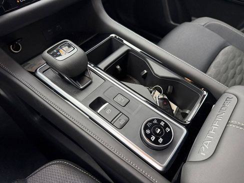 New 2025 Nissan Pathfinder SV w/ SV Premium Package image 22