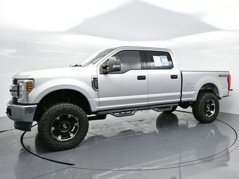 Used 2018 Ford F250 XLT AWD/4WD image 4