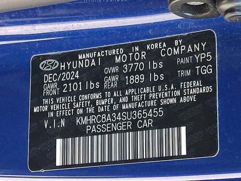 Used 2025 Hyundai Venue SEL FWD image 28