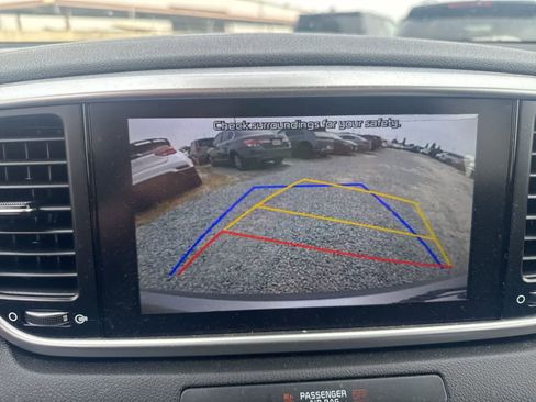 Used 2022 Kia Sportage LX image 28