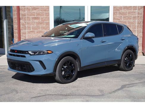 Used 2024 Dodge Hornet R/T Plus w/ Tech Pack Plus w/o Parking image 2