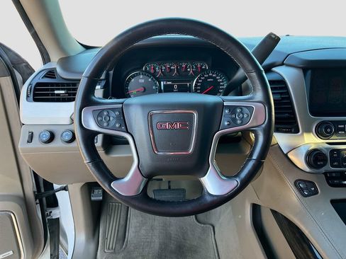 Used 2020 GMC Yukon SLT w/ HD Trailering Package AWD/4WD image 11