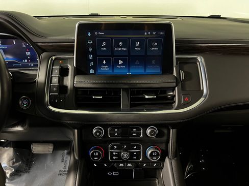 Used 2024 Chevrolet Tahoe Z71 w/ Luxury Package image 19