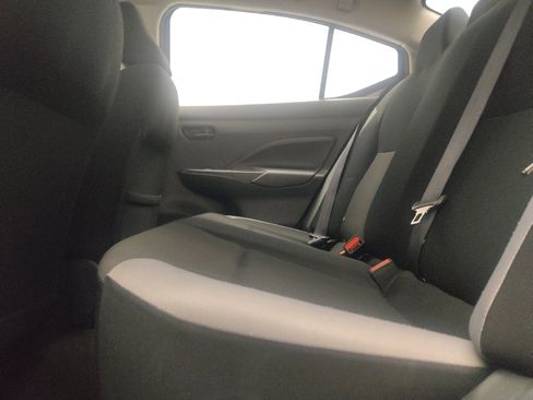 Used 2025 Nissan Versa S FWD image 18