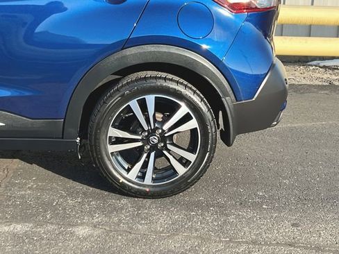 Used 2020 Nissan Kicks SR w/ SR Premium Package image 19