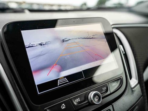 Used 2024 Chevrolet Malibu LS FWD image 19
