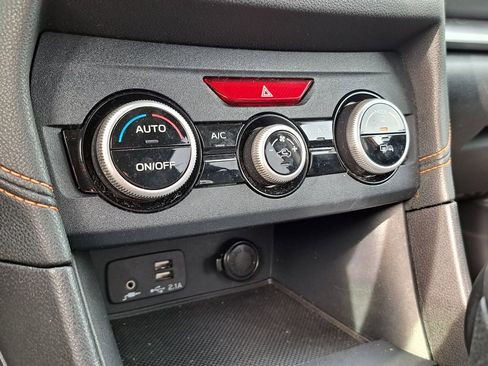 Certified 2020 Subaru Crosstrek 2.0i Limited w/ Moonroof Package image 19