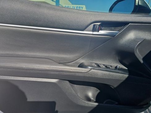 Used 2020 Toyota Camry XSE image 12