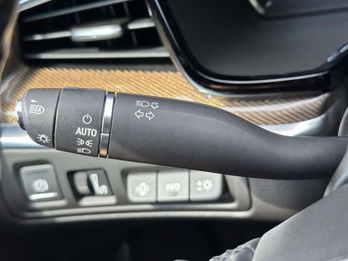Used 2019 Cadillac XT5 Platinum AWD/4WD image 39