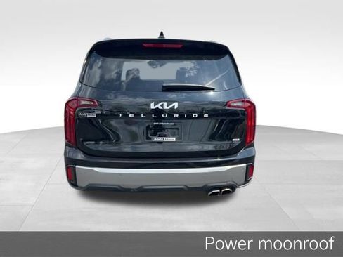 Certified 2025 Kia Telluride S image 7
