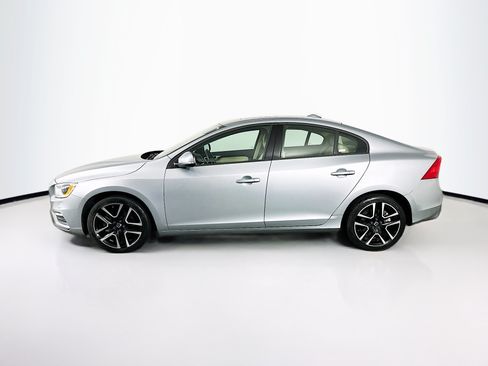 Used 2018 Volvo S60 T5 Dynamic w/ Vision Package FWD image 4