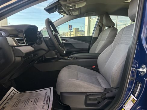 Used 2025 Toyota Camry LE image 11