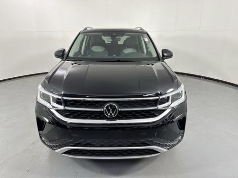 Used 2024 Volkswagen Taos SEL AWD/4WD image 5