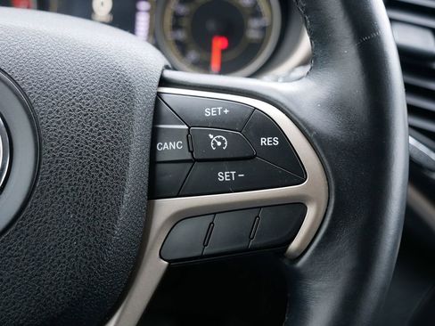 Used 2016 Jeep Cherokee Latitude image 22