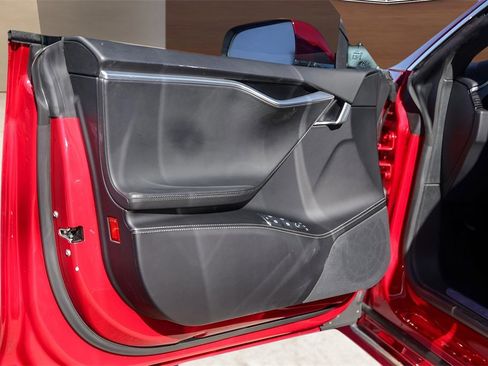 Used 2016 Tesla Model S 75D image 22