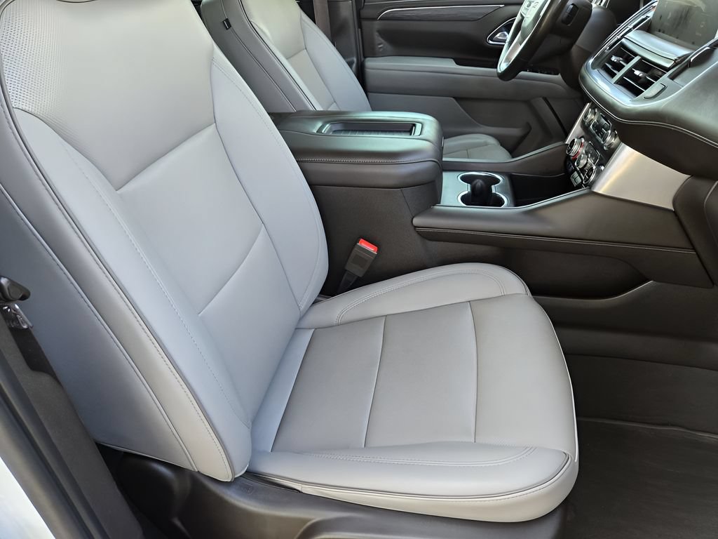 Used 2023 GMC Yukon SLT w/ SLT Luxury Package AWD/4WD image 25