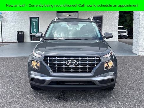 Used 2024 Hyundai Venue SEL FWD image 22