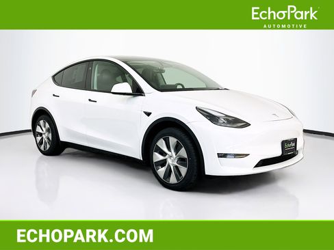 Used 2023 Tesla Model Y Long Range image 1