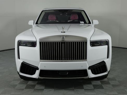 New 2025 Rolls-Royce Cullinan w/ Dynamic Package image 10