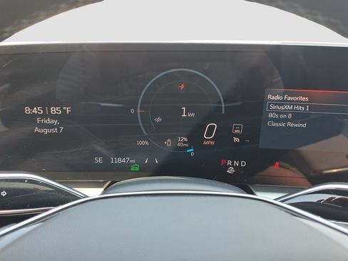 Used 2024 Cadillac Lyriq Luxury RWD image 10