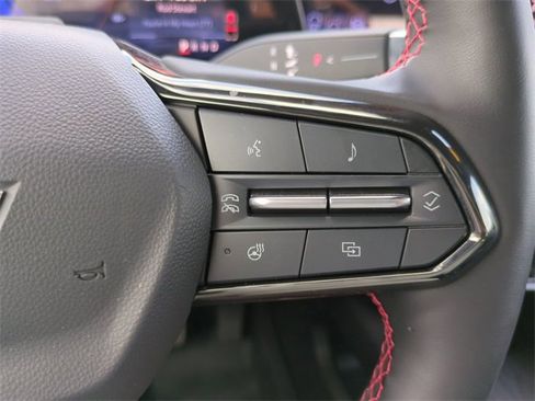 Certified 2024 Chevrolet Equinox EV RS image 30