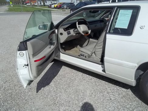 Used 2001 Cadillac Eldorado Touring FWD image 7