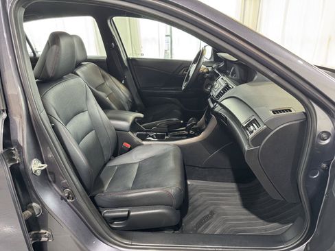 Used 2017 Honda Accord Sport Special Edition image 24