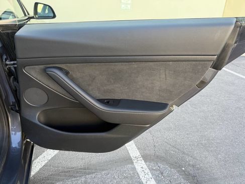 Used 2023 Tesla Model 3 Standard Range RWD image 9