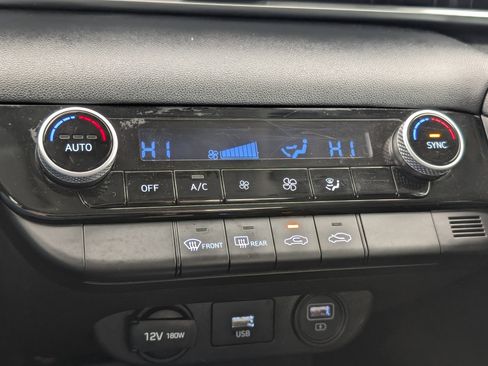 Used 2021 Hyundai Elantra SEL image 20