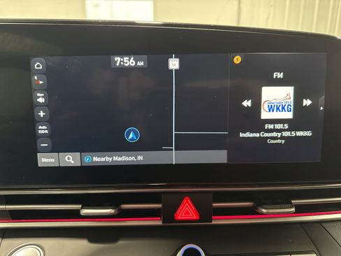 Used 2024 Hyundai Elantra SEL FWD image 22
