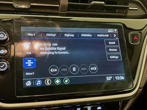 Used 2023 Chevrolet Bolt EUV LT w/ Driver Confidence Package image 21