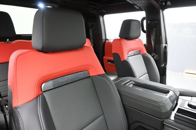 Used 2026 GMC Hummer EV 4x4 Crew Cab w/ Carbon Fiber Edition Package image 31