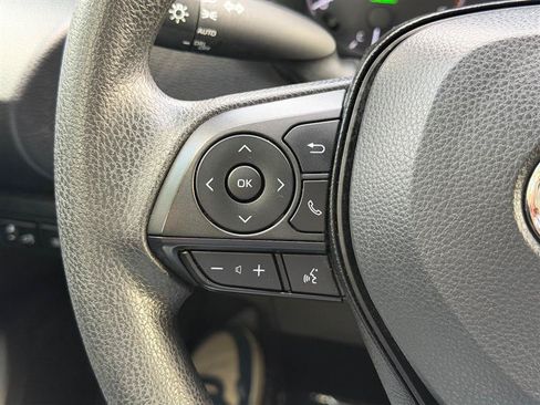 Used 2025 Toyota Corolla LE FWD image 37
