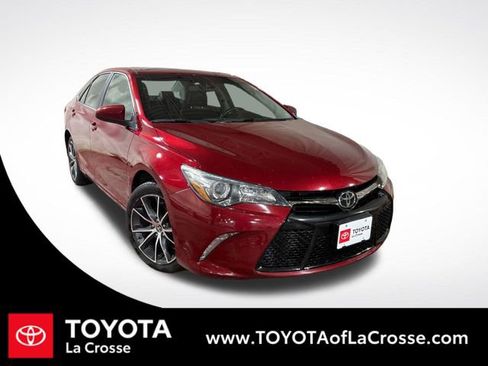 Used 2016 Toyota Camry XSE image 1