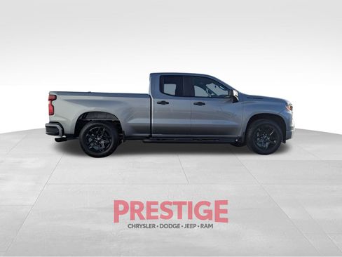 Used 2025 Chevrolet Silverado 1500 Custom w/ Turbomax Blackout Package image 7