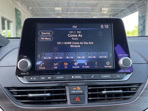 Used 2024 Nissan Altima 2.5 SV image 21