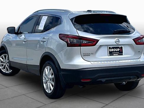 Used 2022 Nissan Rogue Sport SV FWD image 11