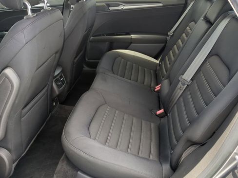 Used 2013 Ford Fusion SE FWD image 25